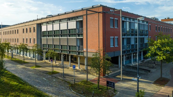 Außenansicht des MPI-Gebäudes in Bremen